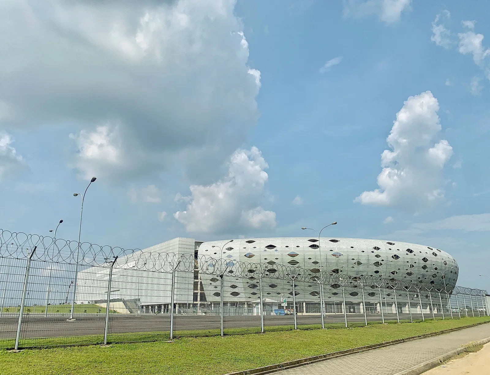 Mezinárodní stadion Godswilla Akpabia