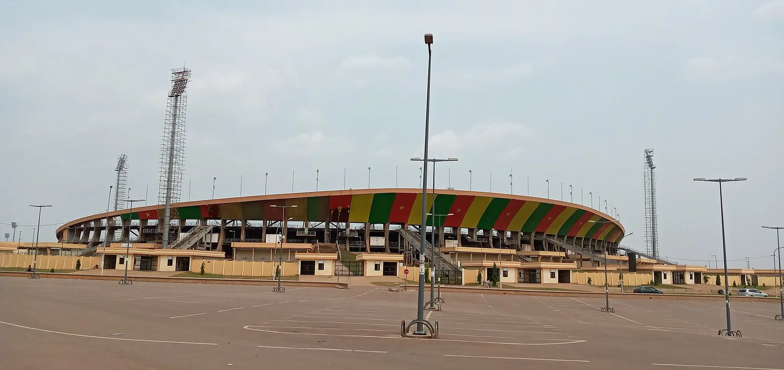 Stadion Ahmadoua Ahidja
